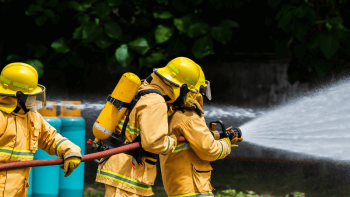 NHÂN VIÊN CHUYÊN TRÁCH PCCC & CNCH – TỔNG KHO XĂNG DẦU