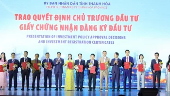 Thanh Hoá trao Quyết định chấp thuận chủ trương đầu tư đồng thời chấp thuận nhà đầu tư Dự án đầu tư xây dựng và kinh doanh kết cấu hạ tầng Khu công nghiệp dược phẩm công nghệ cao Việt Nam – Ấn Độ giai đoạn 1 tại Khu kinh tế Nghi Sơn, tỉnh Thanh Hoá